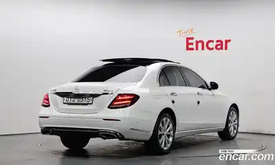 Mercedes-Benz E-Class 2017 2.0 Автомат в Москве № 722890, миниатюра 2