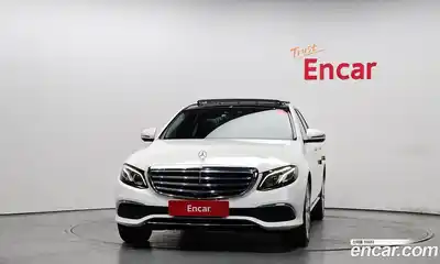 Mercedes-Benz E-Class 2017 2.0 Автомат в Москве № 722890, миниатюра 3