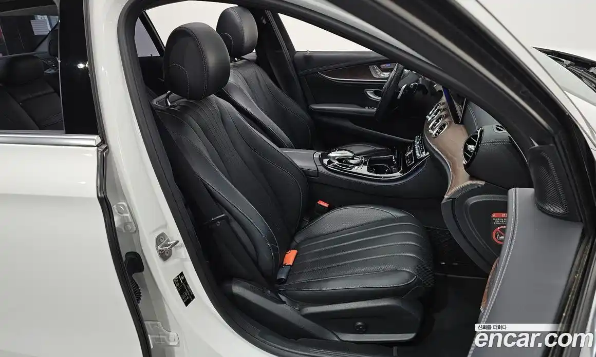 Mercedes-Benz E-Class 2017 2.0 Автомат в Москве № 722890, фото 10