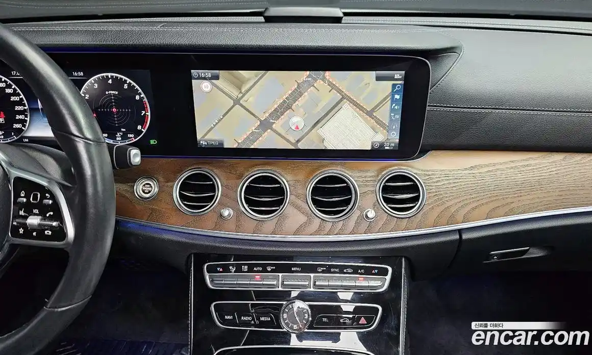 Mercedes-Benz E-Class 2019 2.0 Автомат в Москве № 723140, фото 15