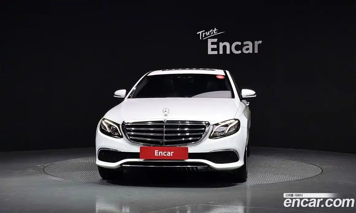 Mercedes-Benz E-Class 2019 2.0 Автомат в Москве № 723140, фото 3