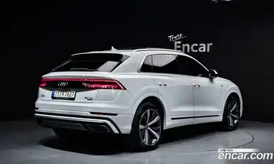 Audi Q8 2021 3.0 Автомат в Москве № 723539, миниатюра 2