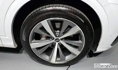 Audi Q8 2021 3.0 Автомат в Москве № 723539, миниатюра 5