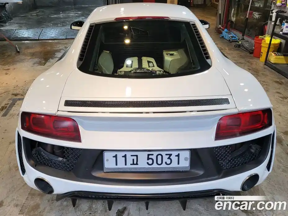 Audi R8 2009 4.2 Робот в Москве № 723943, фото 4