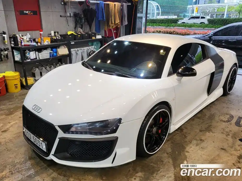 Audi R8 2009 4.2 Робот в Москве № 723943, фото 6