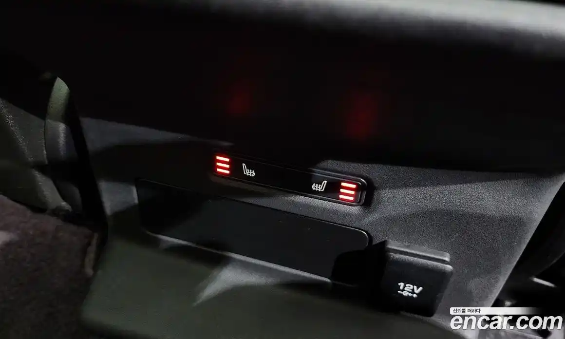 Land Rover Range-Rover Velar 2018 3.0 Автомат в Москве № 724503, фото 18