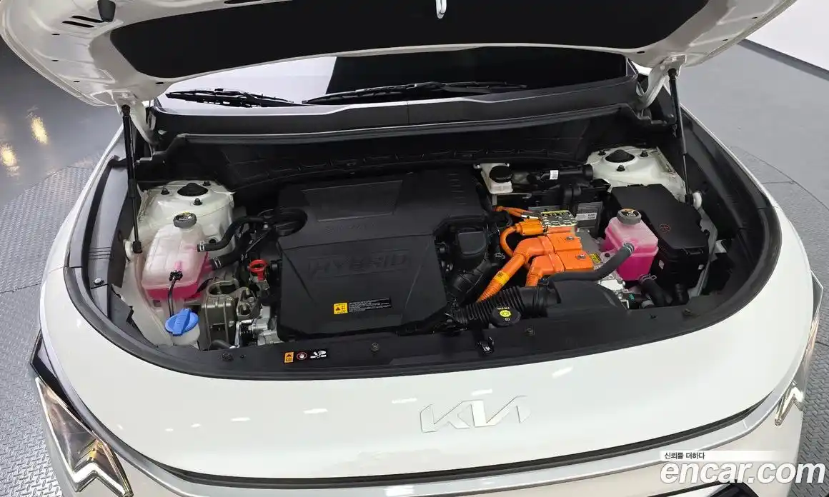 Kia Niro 2022 1.6 Автомат в Москве № 746212, фото 5