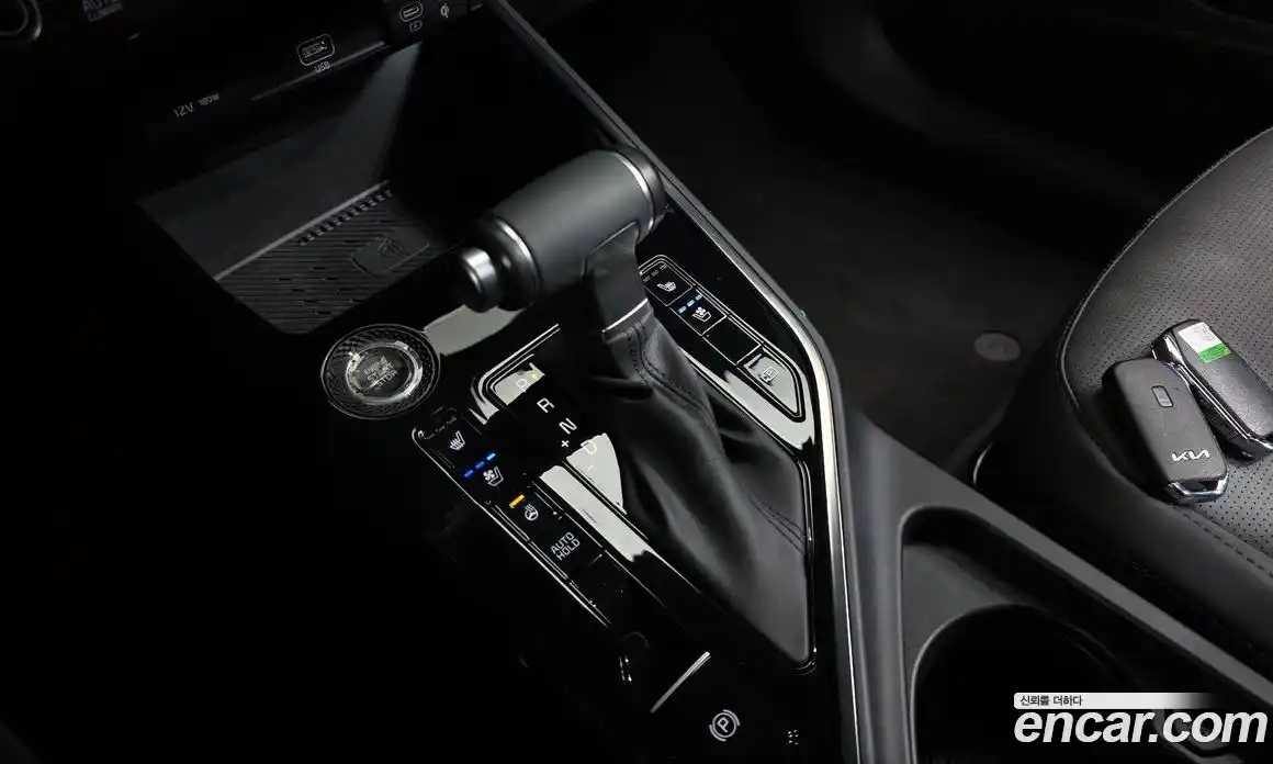 Kia Niro 2022 1.6 Автомат в Москве № 746212, фото 8