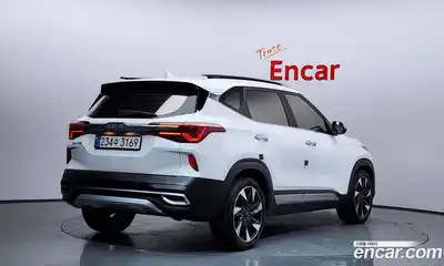 Kia Seltos 2022 1.6 Автомат в Москве № 746494, миниатюра 2