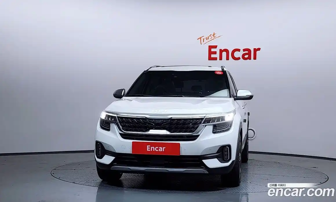 Kia Seltos 2022 1.6 Автомат в Москве № 746494, фото 3