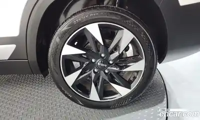 Kia Seltos 2022 1.6 Автомат в Москве № 746494, миниатюра 5