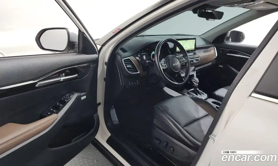 Kia Seltos 2022 1.6 Автомат в Москве № 746494, фото 10