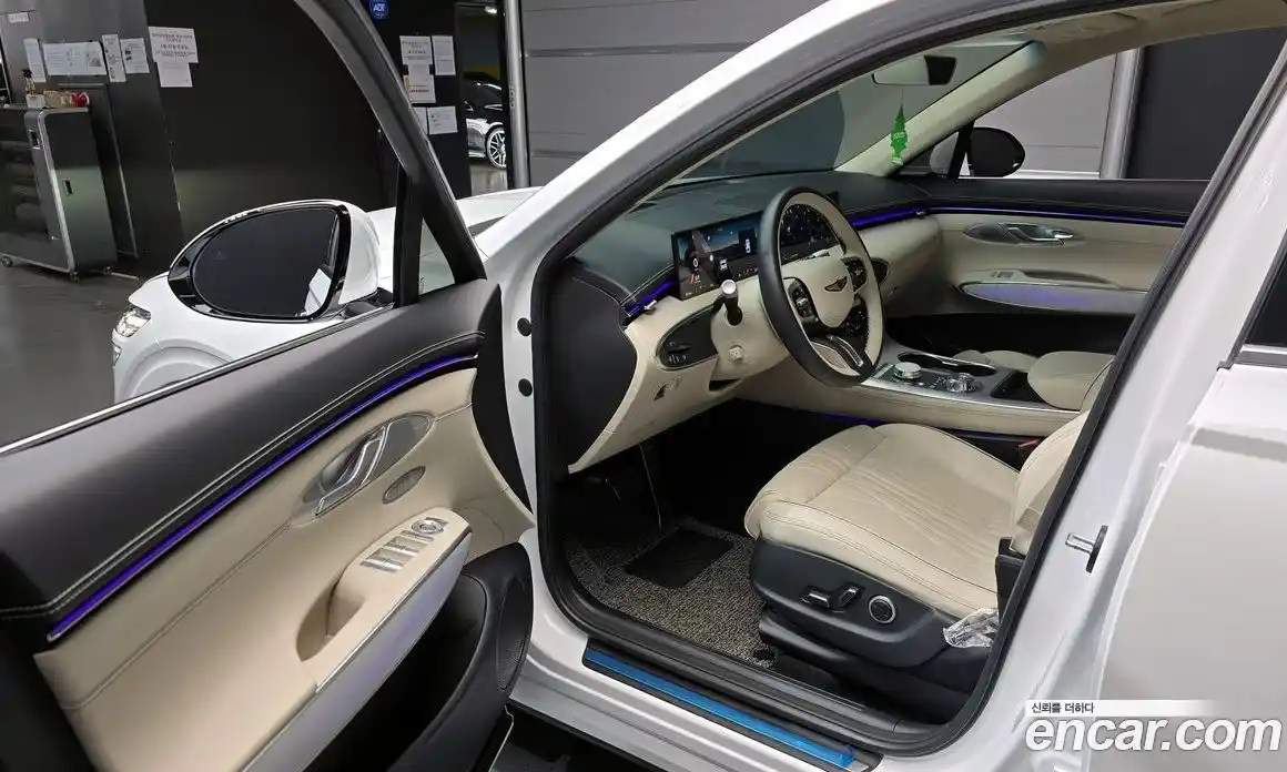 Genesis GV70 2025 2.5 Автомат в Москве № 746711, фото 11