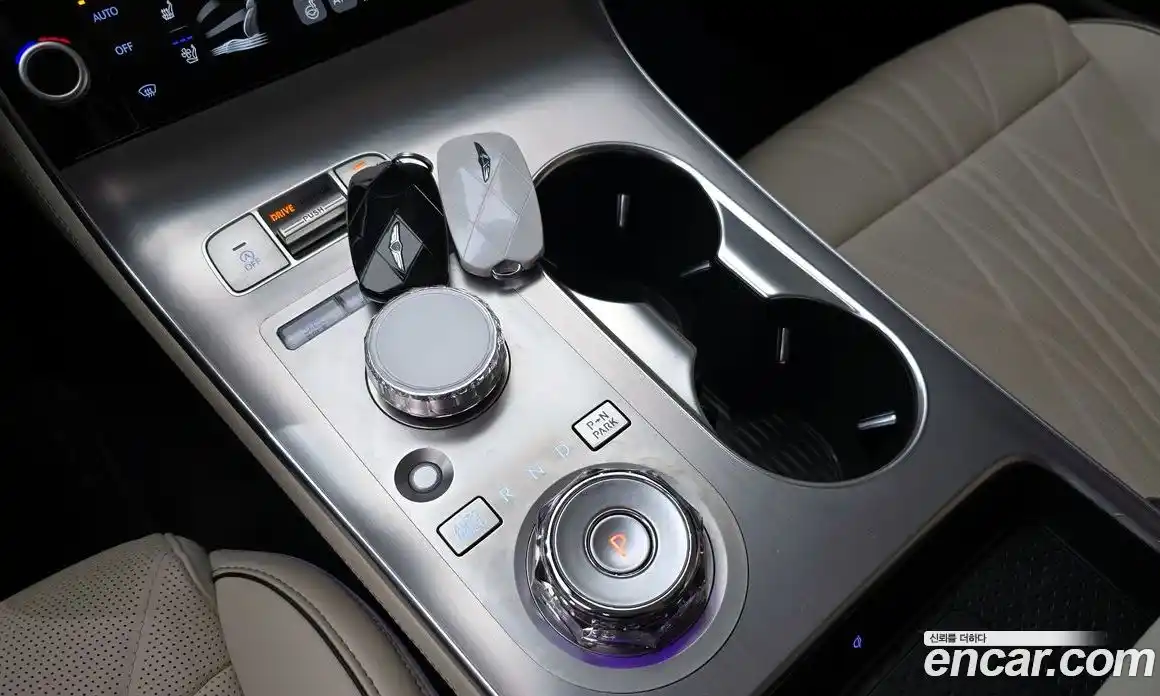 Genesis GV70 2025 2.5 Автомат в Москве № 746711, фото 9