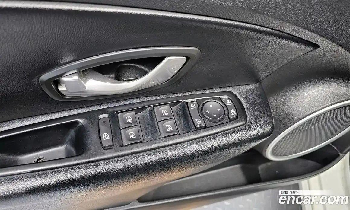 Renault SM3 2016 1.6 Автомат в Москве № 746853, фото 14