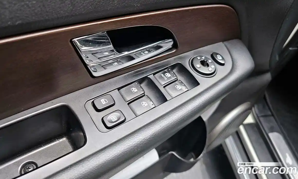 SsangYong Rexton 2014 2.0 Автомат в Москве № 747402, фото 16