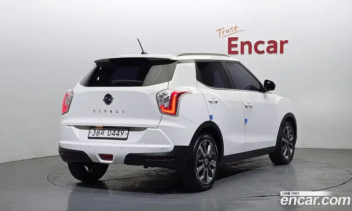 SsangYong TIBOLI 2016 1.6 Автомат в Москве № 747516, фото 2