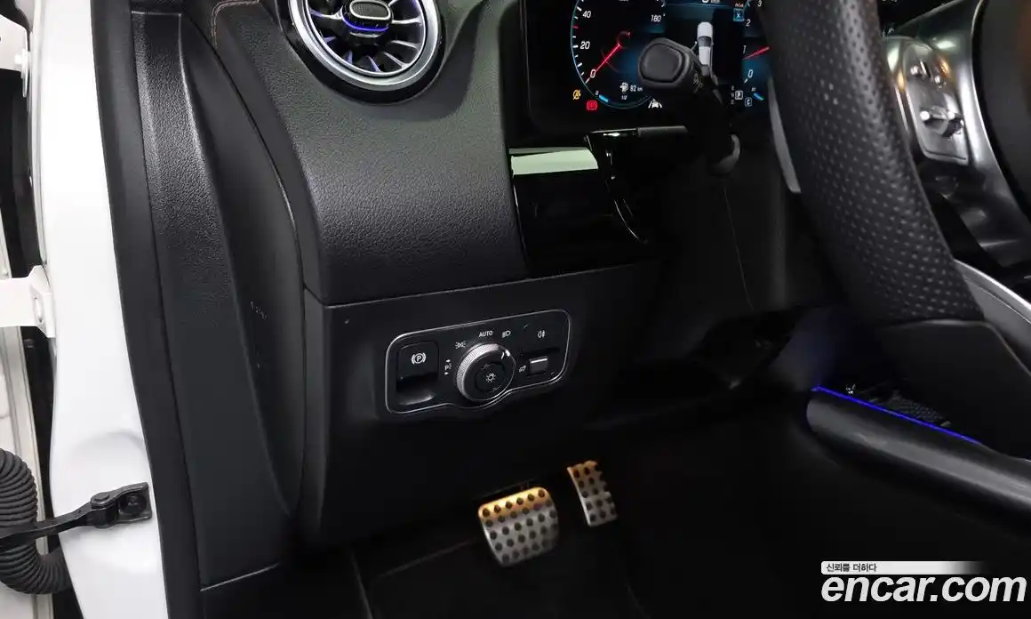 Mercedes-Benz GLA-Class 2023 2.0 Автомат в Москве № 749232, фото 12