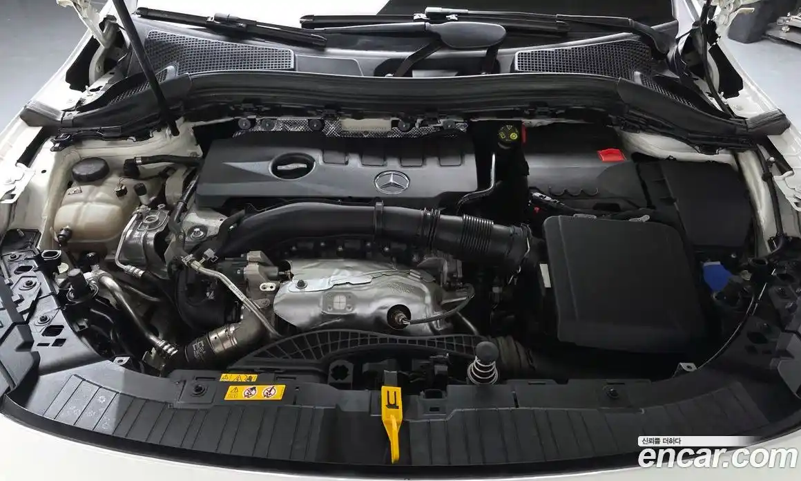 Mercedes-Benz GLA-Class 2023 2.0 Автомат в Москве № 749232, фото 5