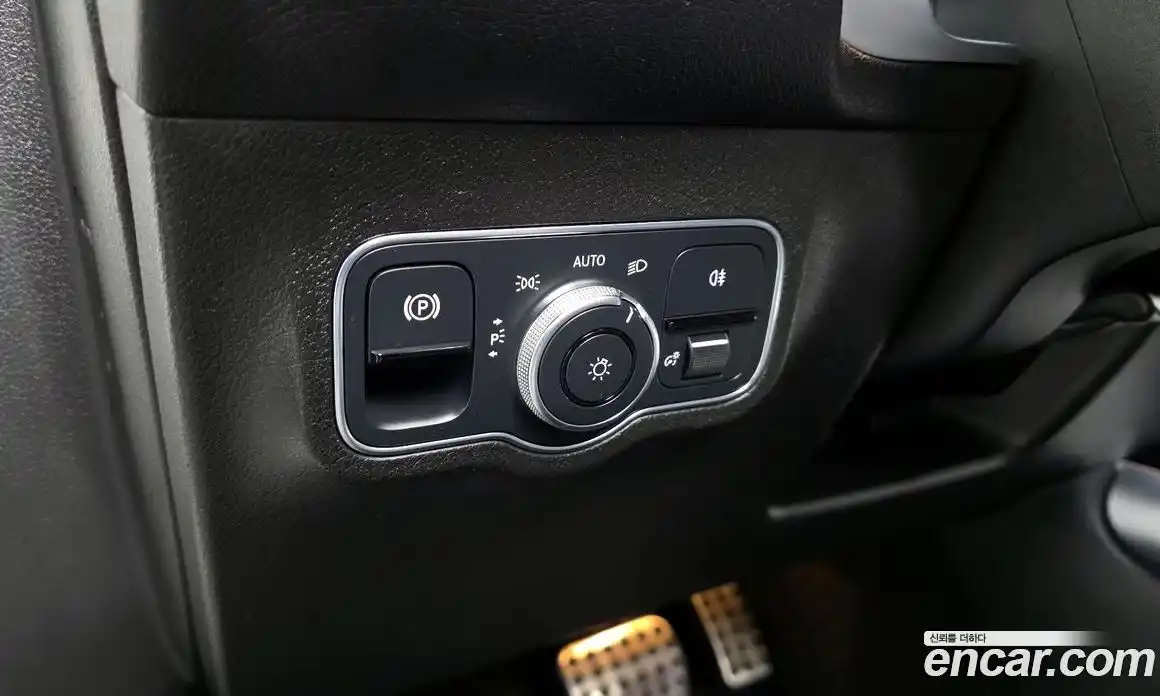 Mercedes-Benz GLB-Class 2021 2.0 Автомат в Москве № 749323, фото 17