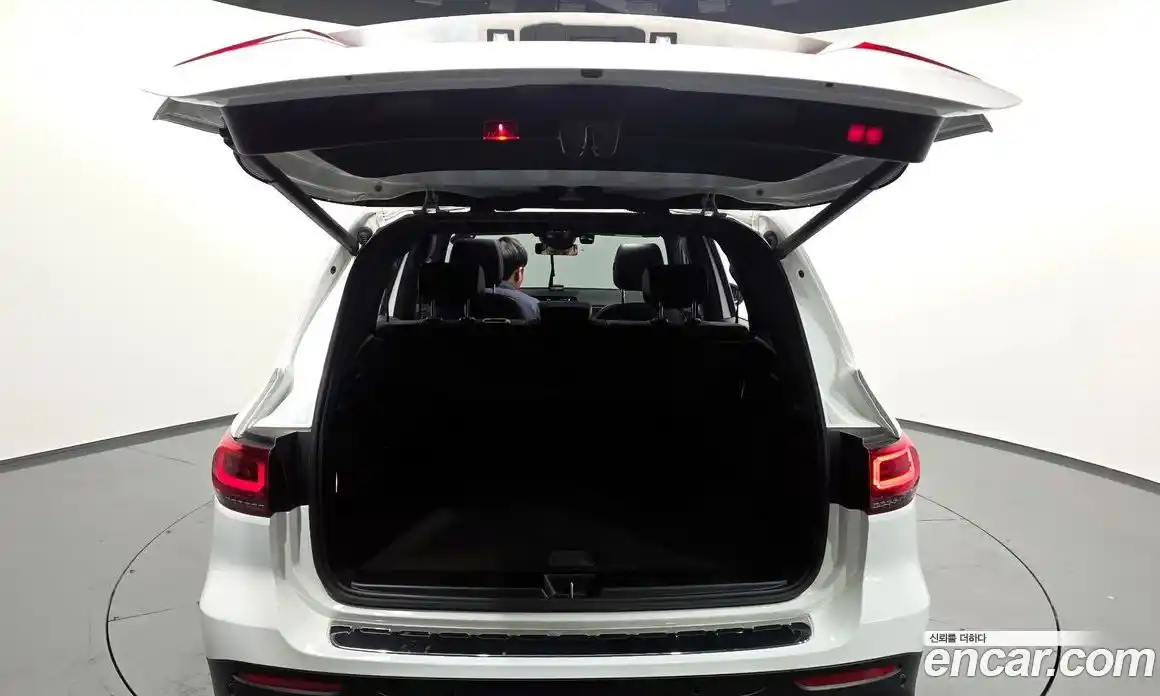 Mercedes-Benz GLB-Class 2021 2.0 Автомат в Москве № 749323, фото 20