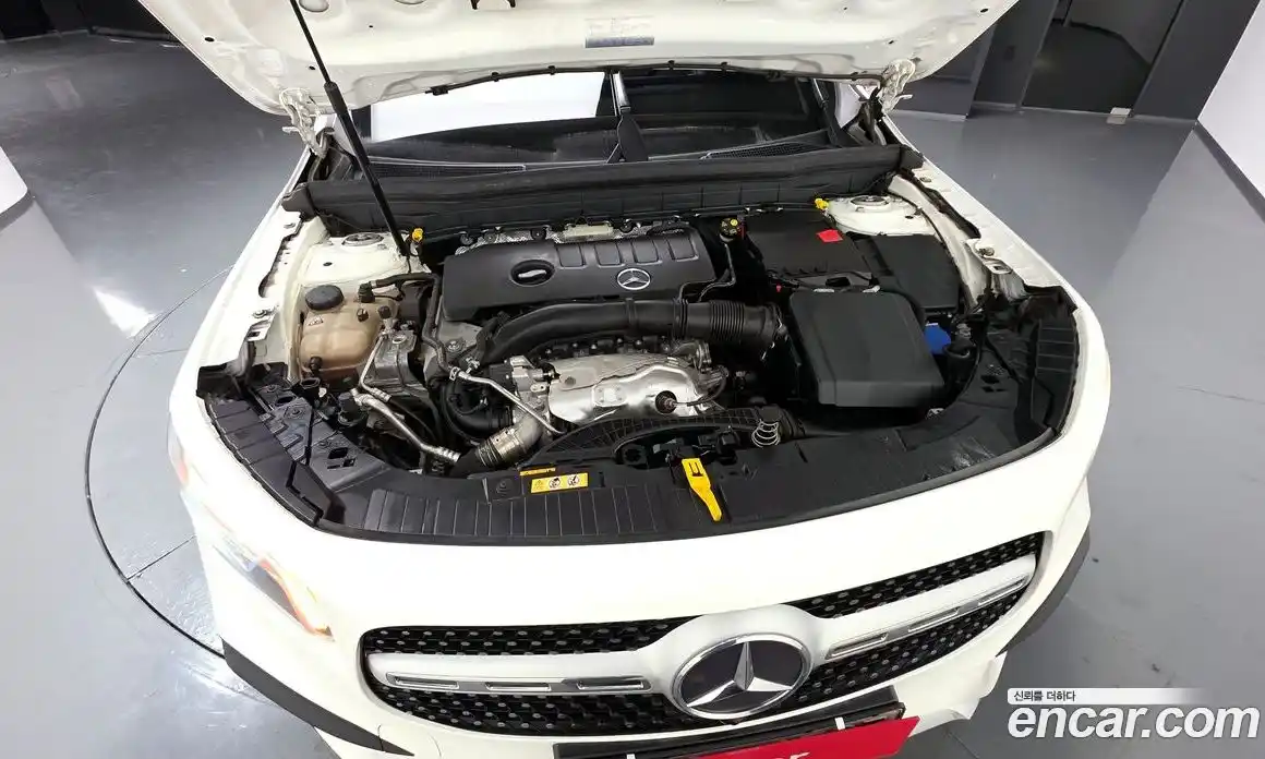 Mercedes-Benz GLB-Class 2021 2.0 Автомат в Москве № 749323, фото 6