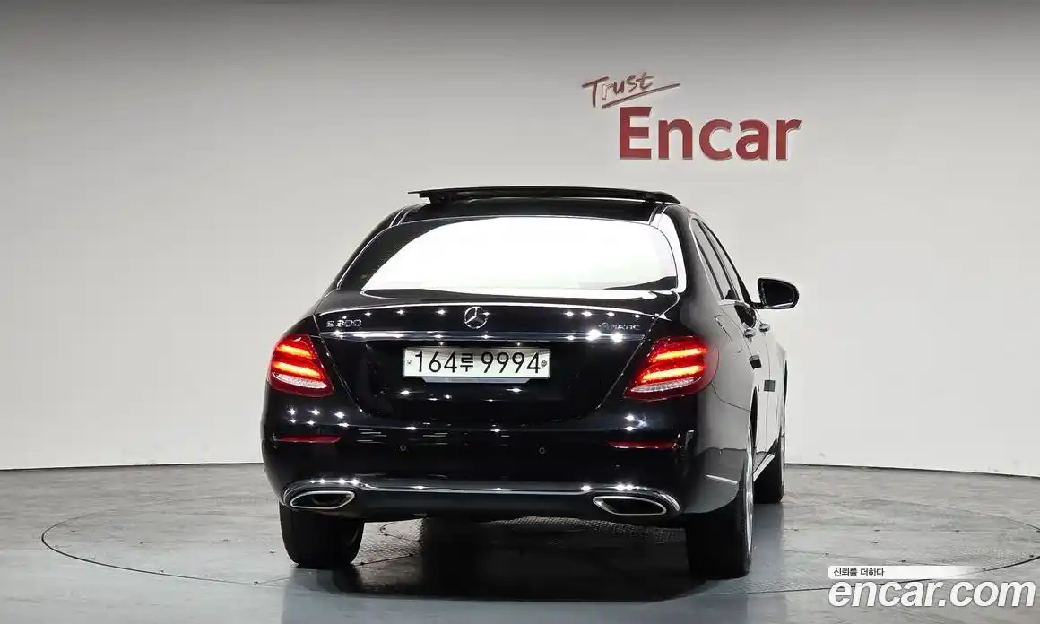 Mercedes-Benz E-Class 2019 2.0 Автомат в Москве № 749331, фото 3