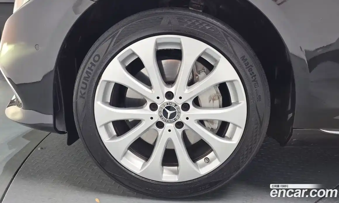 Mercedes-Benz E-Class 2019 2.0 Автомат в Москве № 749331, фото 4