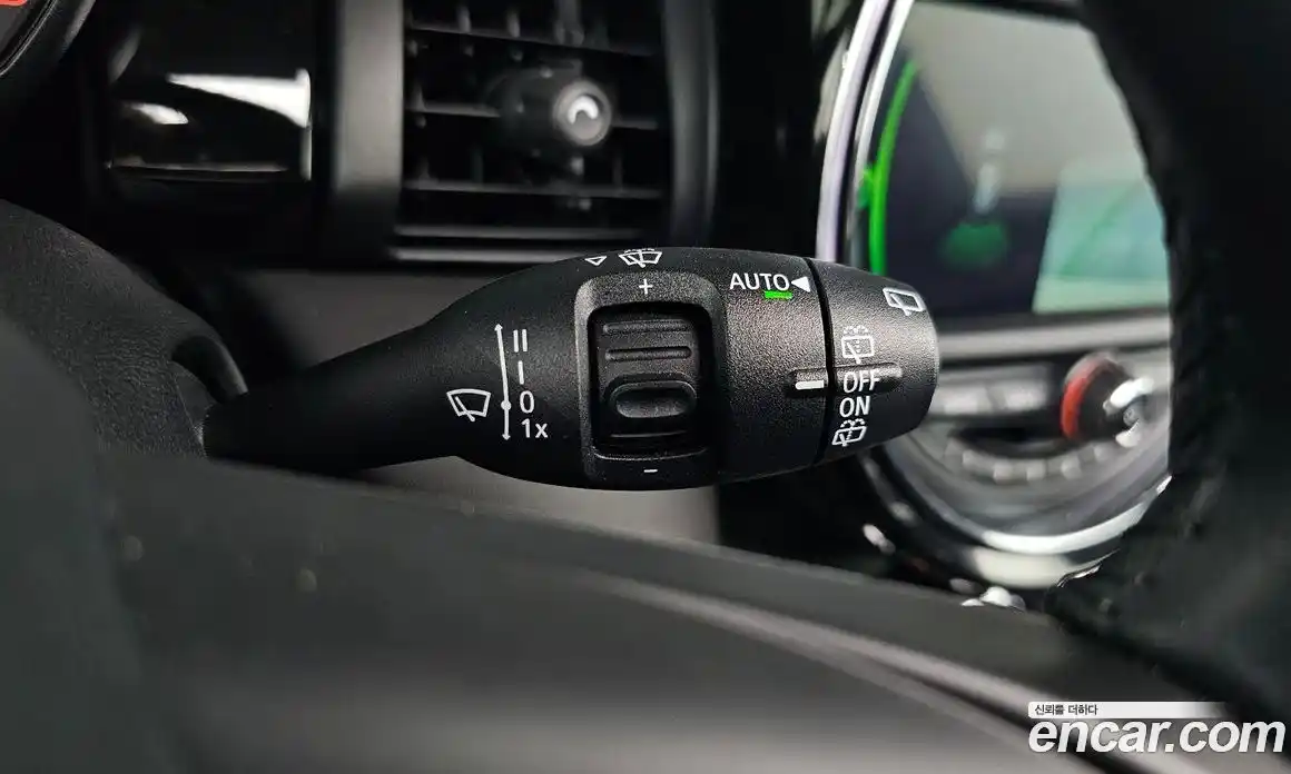 Mini Cooper 2019 1.5 Автомат в Москве № 749804, фото 19