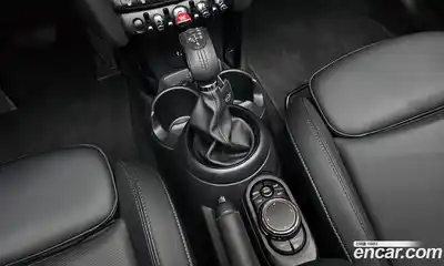 Mini Cooper 2019 1.5 Автомат в Москве № 749804, миниатюра 9