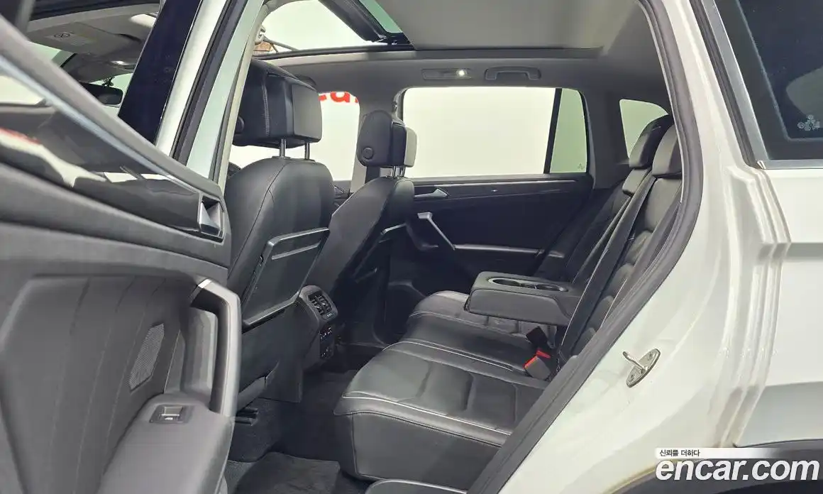 Volkswagen Tiguan 2020 2.0 Автомат в Москве № 750047, фото 11