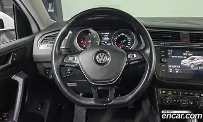 Volkswagen Tiguan 2020 2.0 Автомат в Москве № 750047, миниатюра 12