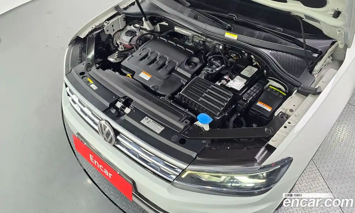 Volkswagen Tiguan 2020 2.0 Автомат в Москве № 750047, фото 5