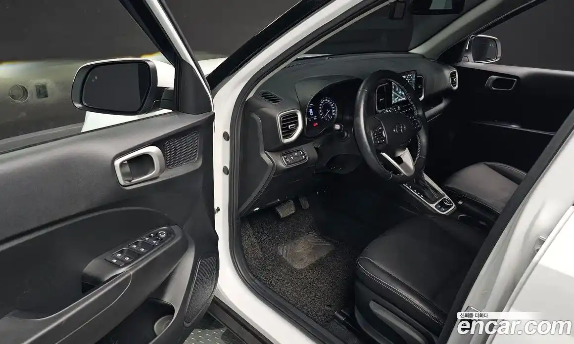 Hyundai Venue 2021 1.6 Автомат в Москве № 756084, фото 11