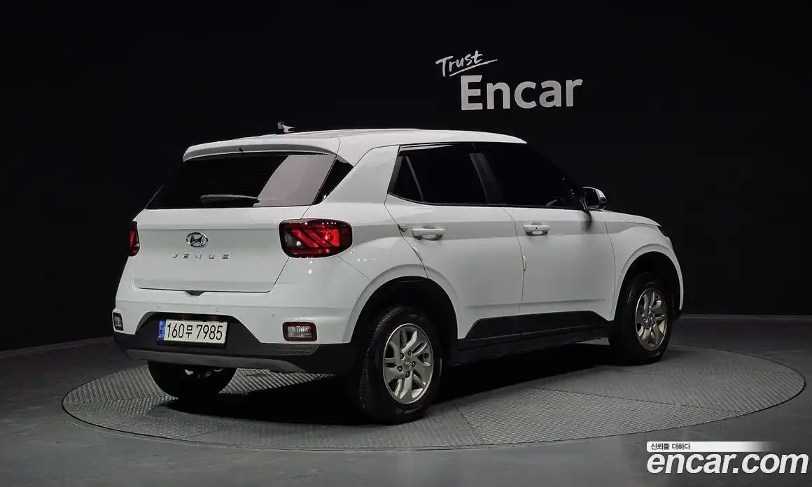 Hyundai Venue 2021 1.6 Автомат в Москве № 756084, фото 2