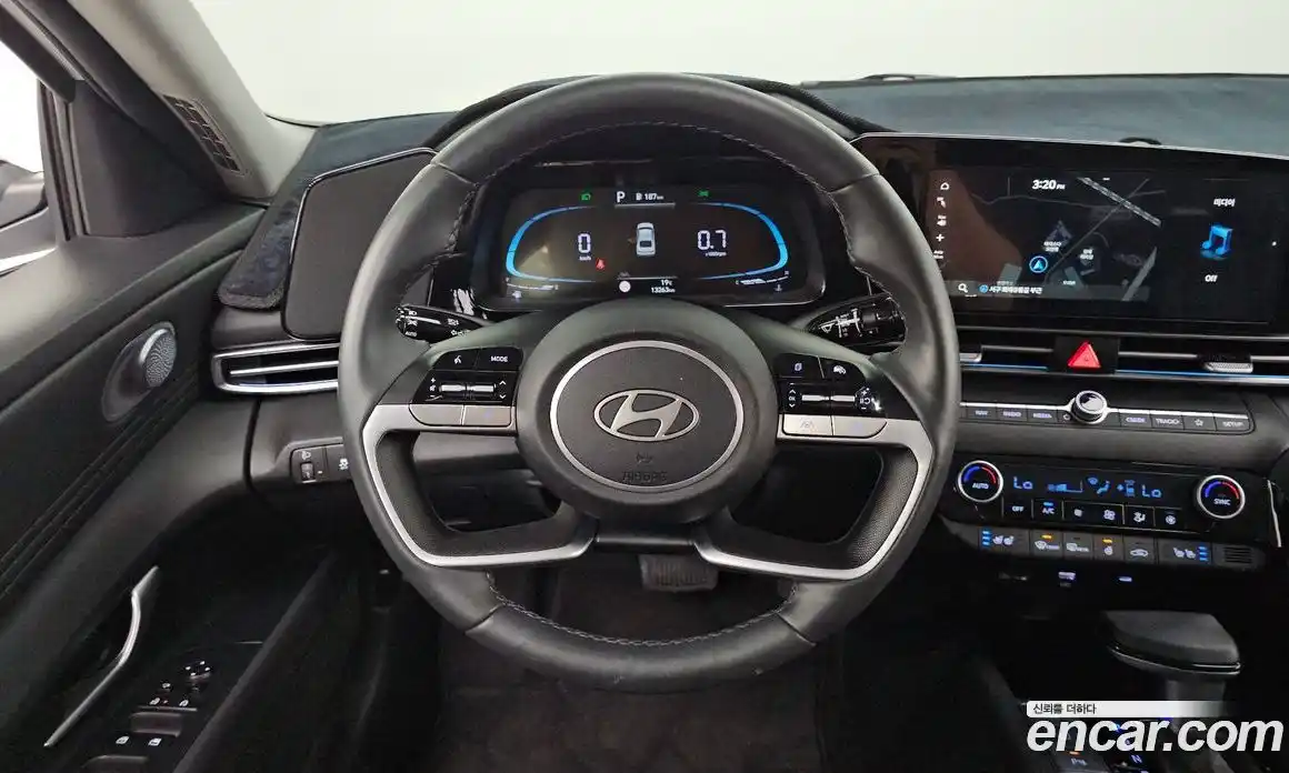 Hyundai Avante 2025 1.6 Автомат в Москве № 756414, фото 14