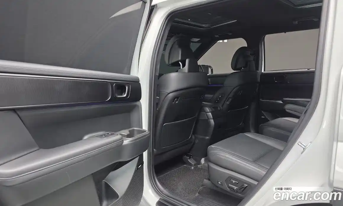 Hyundai Santa Fe 2023 2.5 Автомат в Москве № 756976, фото 17