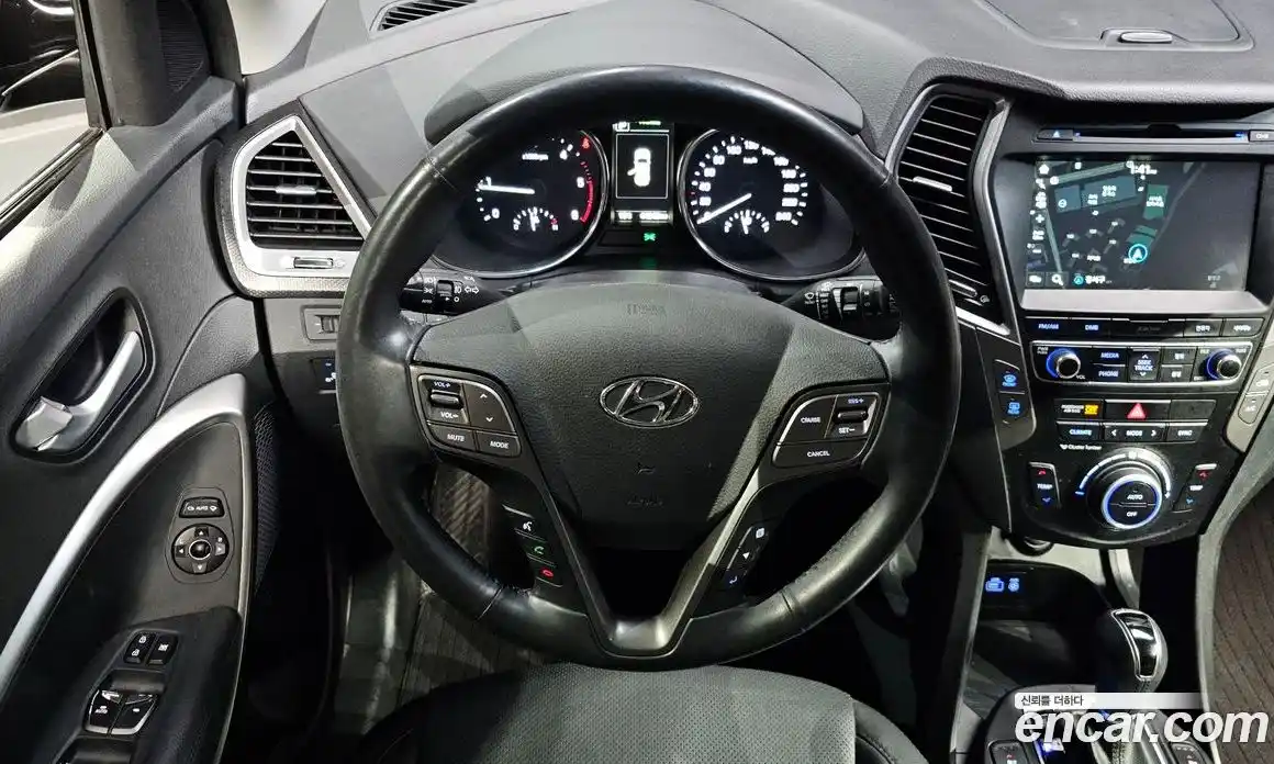 Hyundai Santa Fe 2017 2.0 Автомат в Москве № 757106, фото 13