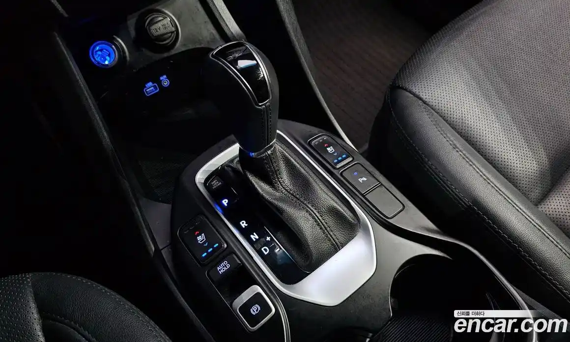 Hyundai Santa Fe 2017 2.0 Автомат в Москве № 757106, фото 9