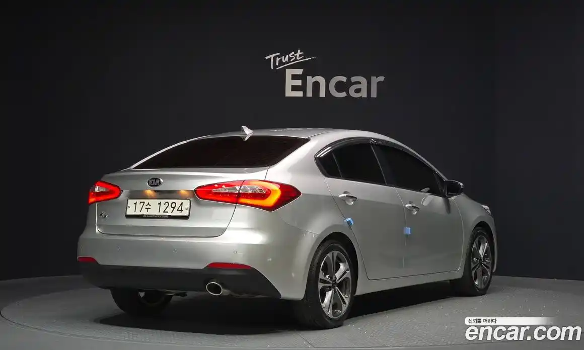 Kia K3 2014 1.6 Автомат в Москве № 757304, фото 2