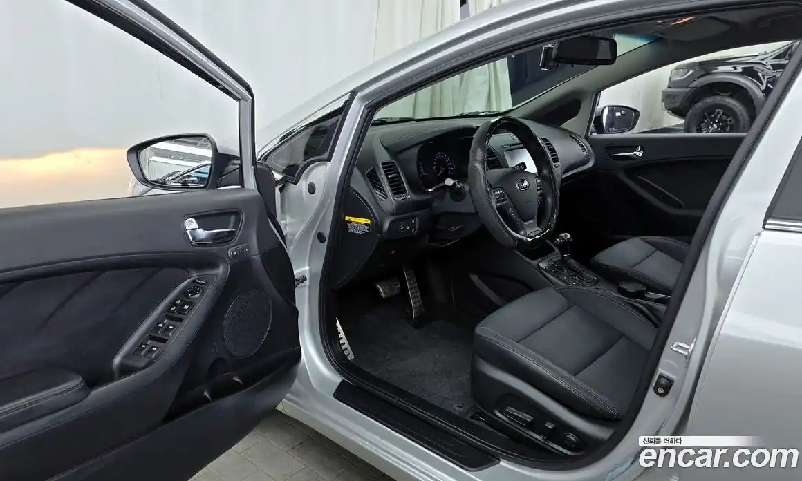 Kia K3 2014 1.6 Автомат в Москве № 757304, фото 10