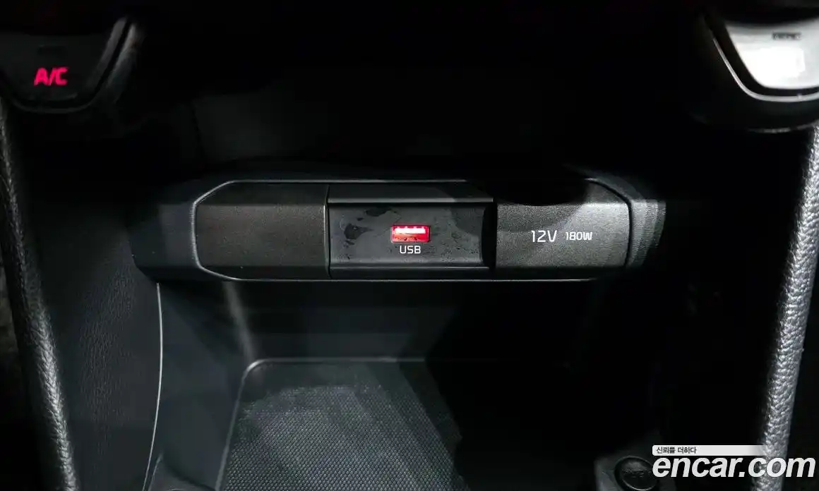 Kia Morning 2021 1.0 Автомат в Москве № 757579, фото 15