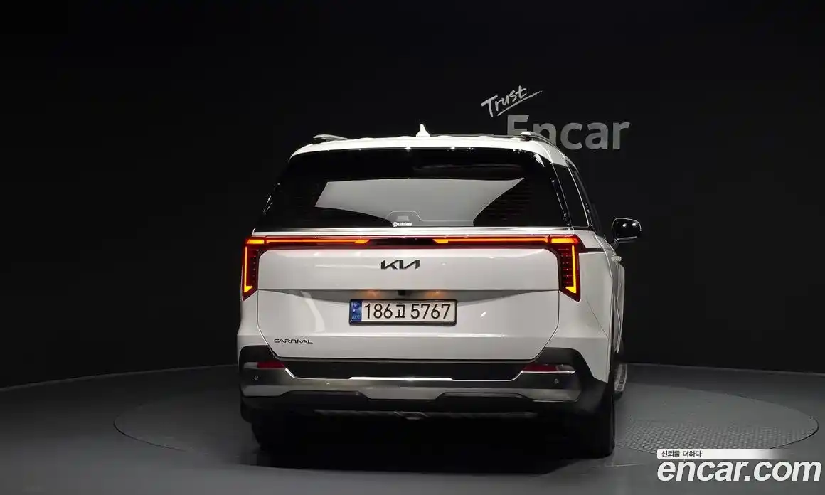 Kia Canival 2024 2.2 Автомат в Москве № 757581, фото 4