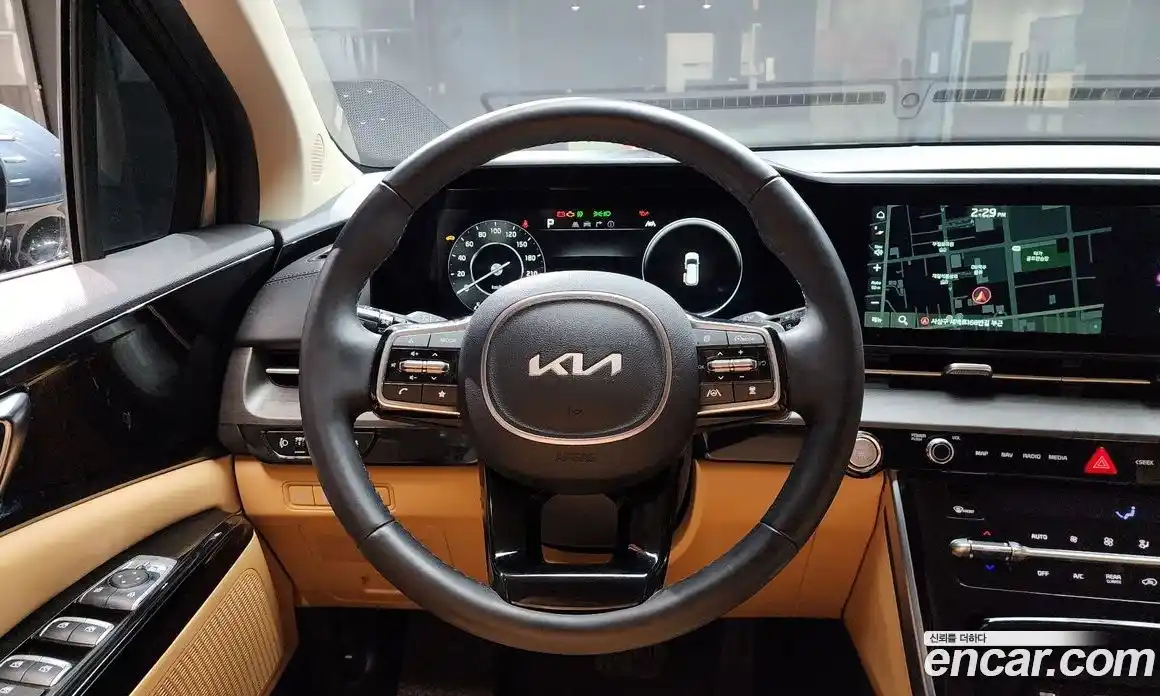 Kia Canival 2023 3.5 Автомат в Москве № 757883, фото 14