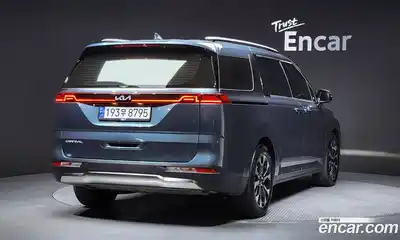 Kia Canival 2023 3.5 Автомат в Москве № 757883, миниатюра 2