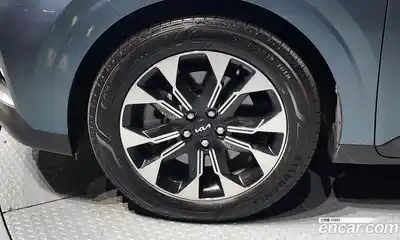 Kia Canival 2023 3.5 Автомат в Москве № 757883, миниатюра 5