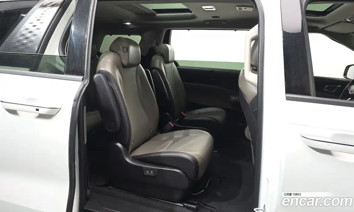 Kia Canival 2024 1.6 Автомат в Москве № 758062, фото 11