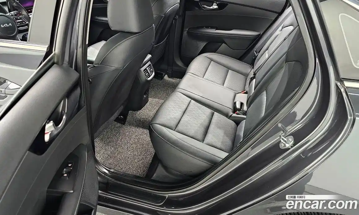 Kia K3 2023 1.6 Автомат в Москве № 758208, фото 12