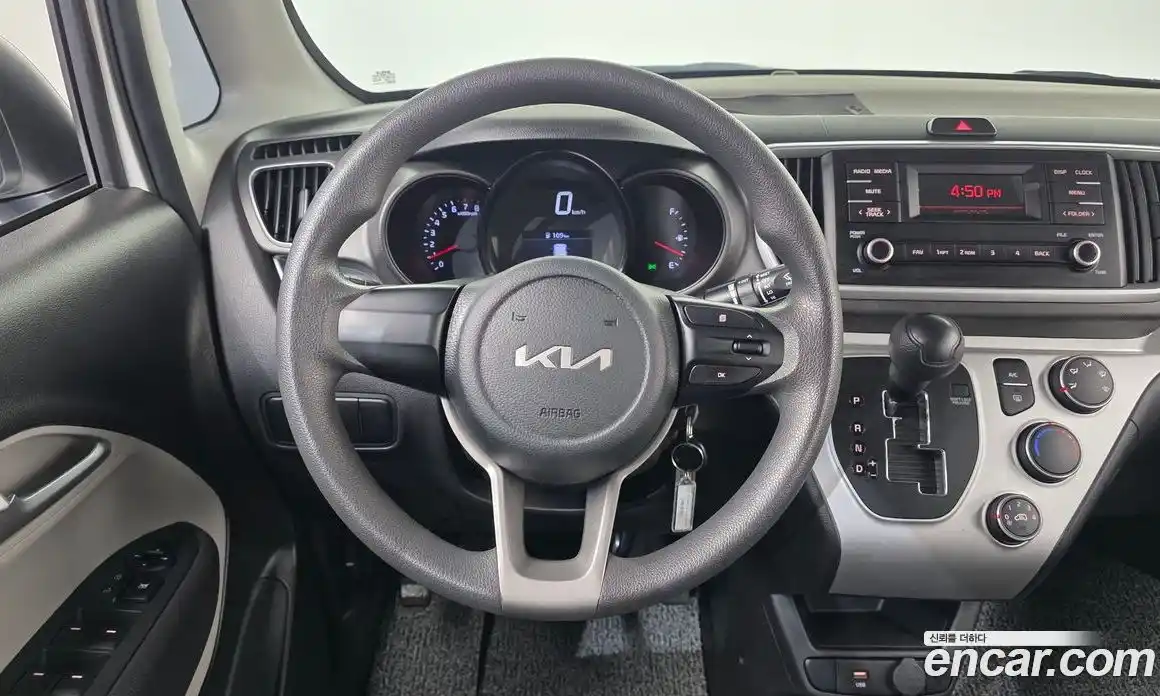 Kia Ray 2021 1.0 Автомат в Москве № 758636, фото 13