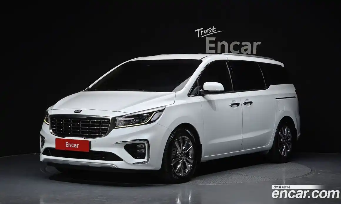 Kia Canival 2018 3.3 Автомат в Москве № 758768, фото 1